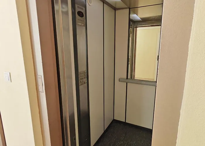 Lägenhet Floor With Terrace Near The *