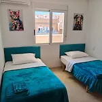 Апартаменты Floor With Terrace Near The Торевьиа