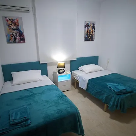 דירה Floor With Terrace Near The טורבייחה